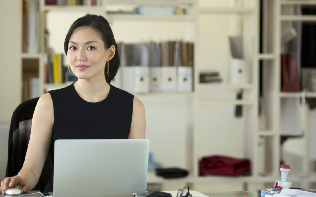 7 Reasons Why Women Entrepreneurs Should Take More Risks!